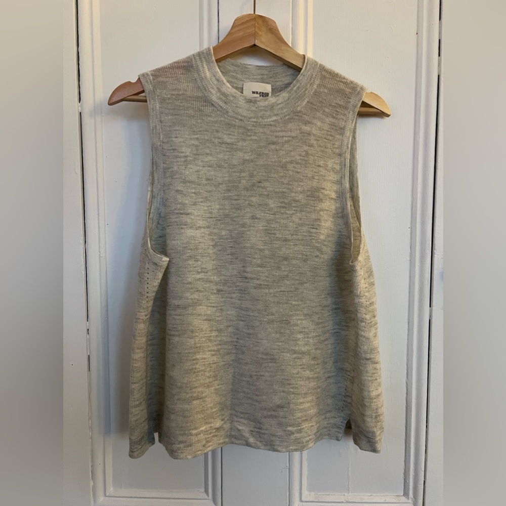 Aritzia Wilfred Free Mockneck Sleeveless Sweater